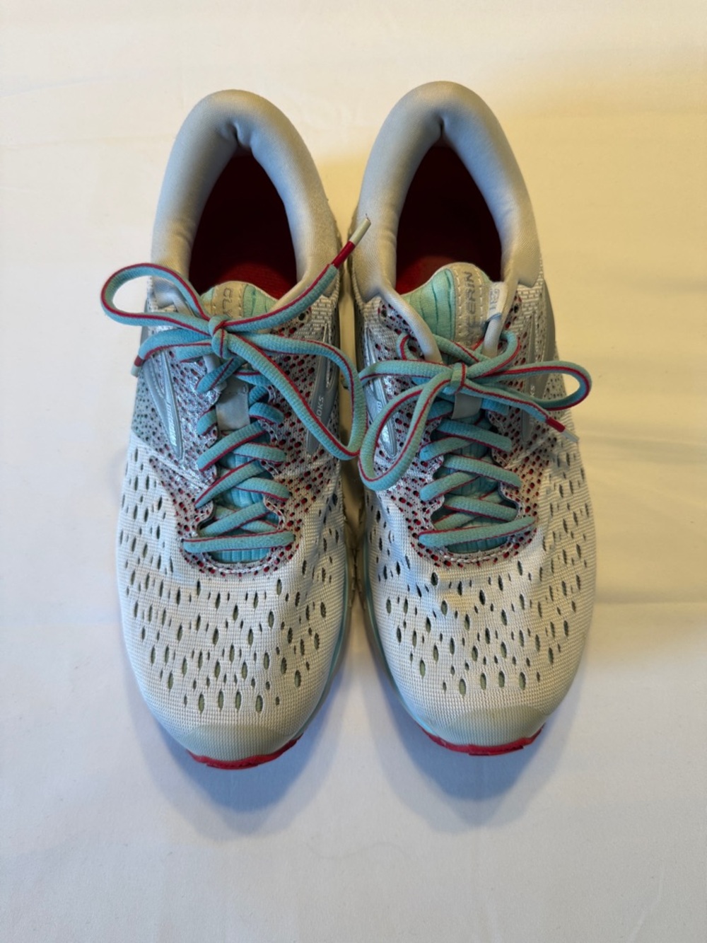 Brooks Women's White & Turquoise Athletic Running Shoes with Red accents